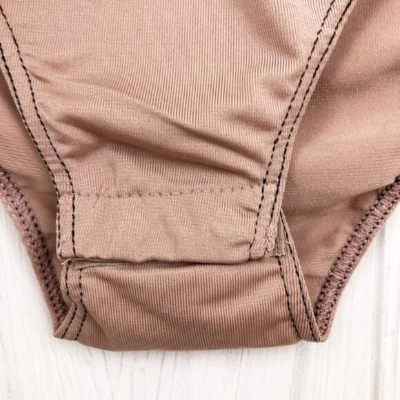 CODE X MODE Double-V Bodysuit  - Picture 5 of 7